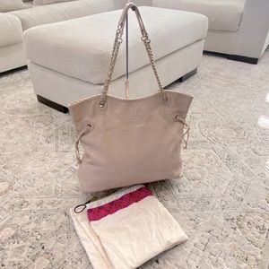 TORY BURCH | Marion Leather Slouch East/West in Light Oak